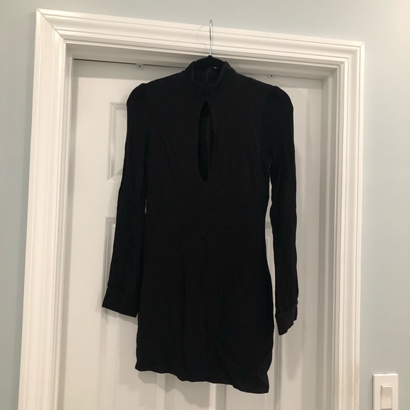 Stone cold Fox Black Cutout Keyhole front dress size 2 Long Sleeve - Picture 3 of 3